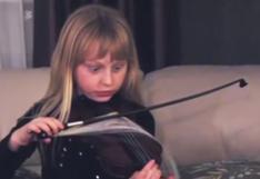 YouTube: niña tocaba el violin, se le rompieron las cuerdas y puso esta cara