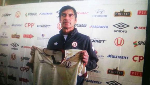 Universitario presentó a Óscar Ibáñez como nuevo técnico