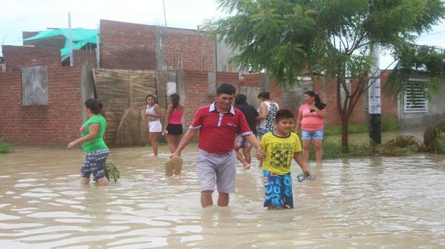 Intensa lluvia deja varios sectores inundados en Piura - 3