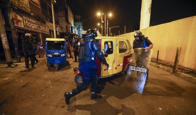 Fiscalizadores y serenos de la comuna limeña, con apoyo de personal del municipio de San Juan de Miraflores, realizaron la operación. (Foto: Municipalidad de Lima)