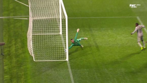 El '1' del Manchester United se lució con una fabulosa intervención ante Young Boys: ¡sacó un disparo de gol justo en la línea de meta con una sola mano! (Foto: captura de video)