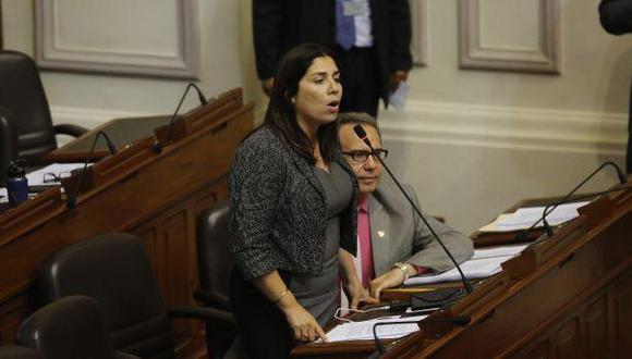 La congresista Letona present&oacute; informes que recomiendan eliminar conceptos de &ldquo;identidad de g&eacute;nero&quot;.