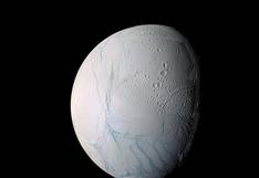 NASA: ¿qué fue capaz de cambiar la ubicación de los polos de Encelado?
