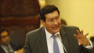 Dictan ocho meses de impedimento de salida para el ex ministro Carlos Paredes