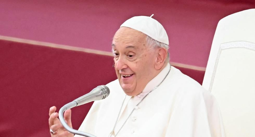 Pope invites homosexuals to be welcomed into the Church, but with “prudence” in seminaries