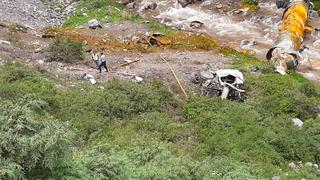 Huarochirí: camión-cisterna con aceite de palma cayó sobre el río Rímac