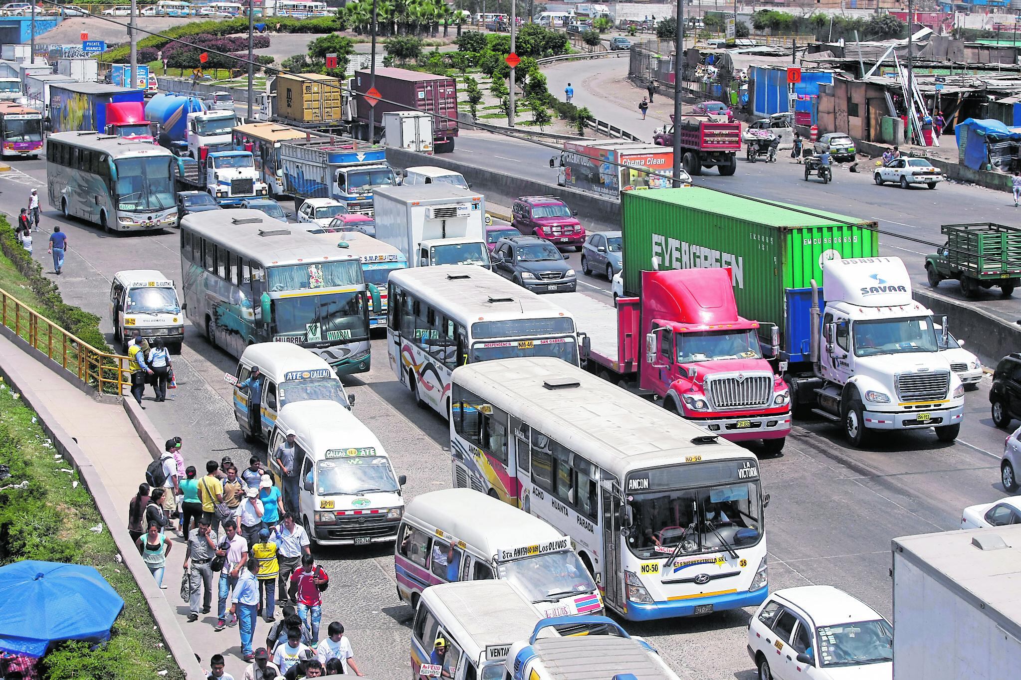 "La desorganización general del transporte público es un ejemplo paradigmático de falta de institucionalidad".