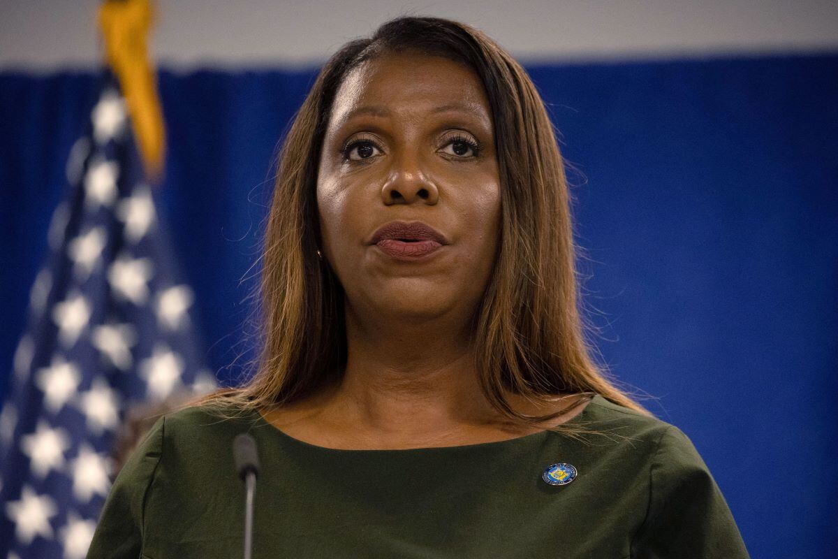 New York Attorney General Letitia James speaks during a press conference on the financial fraud case of former US President Donald Trump and his family.  (YUKI IWAMURA / AFP).