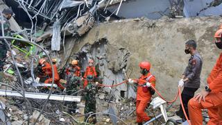 Indonesia: rescatistas buscan sobrevivientes del terremoto que ha dejado más de 40 fallecidos |  FOTOS