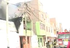 San Martín de Porres: reportan incendio en depósito de productos de zapatería | VIDEO 