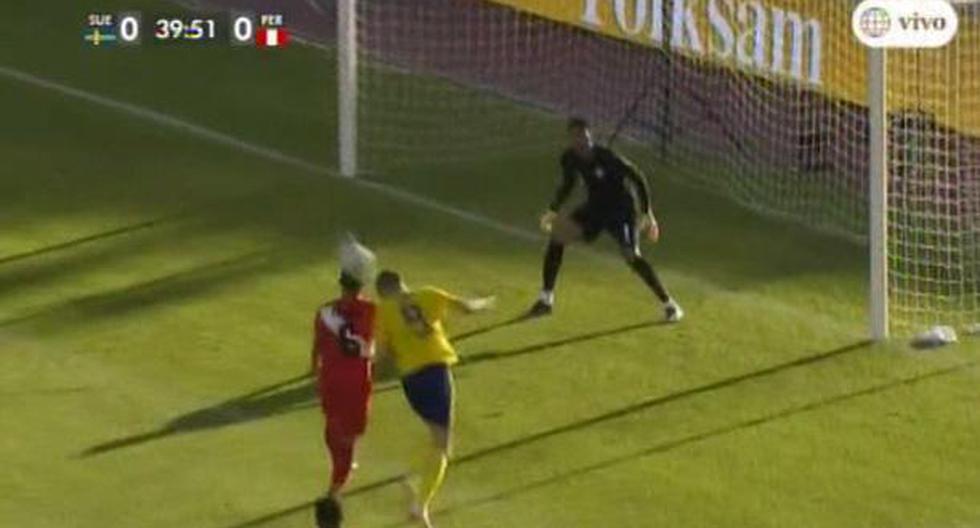 Pedro Gallese tuvo una gran atajada en el Perú vs Suecia. (Video: América TV - YouTube)