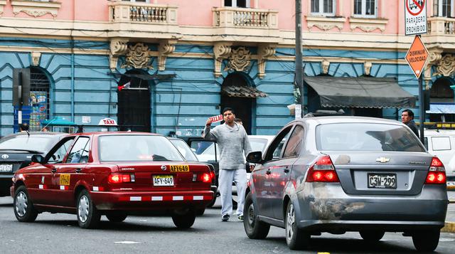 El caos de los taxis colectivos en Cercado de Lima [FOTOS] - 1