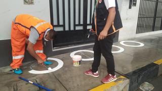 Áncash: pintan círculos en la vereda para hacer respetar el metro de distancia en las colas | FOTOS