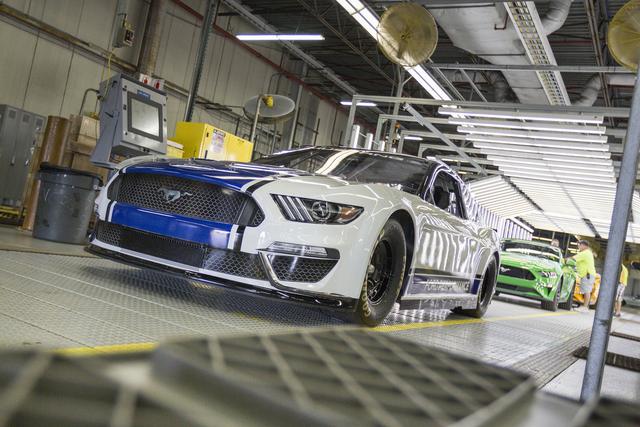 El Ford Mustang aparece como reemplazo al deportivo Fusion durante la competencia. (Foto: Ford).