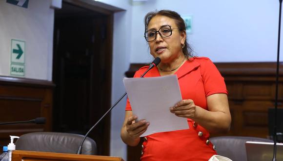 Elizabeth Medina, del Bloque Magisterial, negó que haya conflicto por adelanto de elecciones en su bancada. (Foto: Congreso)