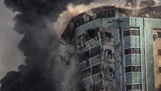 Agencia AP “conmocionada” por bombardeo israelí contra edificio de prensa en Gaza