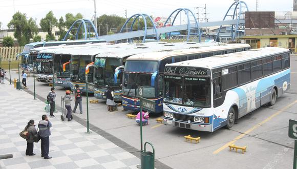 La Cotrap-Apoip dijo que suspensión del transporte interprovincial en varias regiones del país alienta la informalidad y aumenta el riesgo de contagios del nuevo coronavirus. (Foto: GEC)