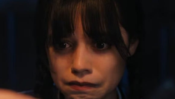 Merlina llorando por Dedos en la primera temporada de "Wednesday" (Foto: Netflix)
