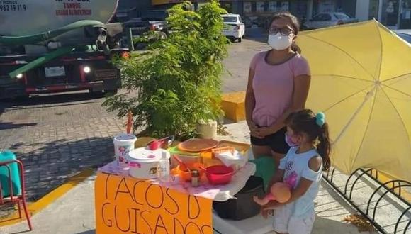 La joven de 22 años vende tacos para costear sus estudios universitarios. (Foto: Facebook Red Yucatán)