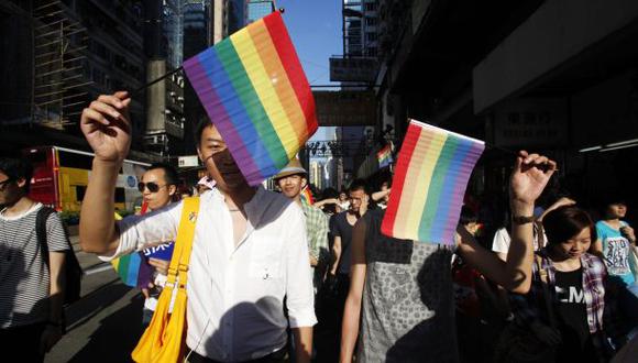 Multan a clínica que prometía "curar" homosexualidad en China