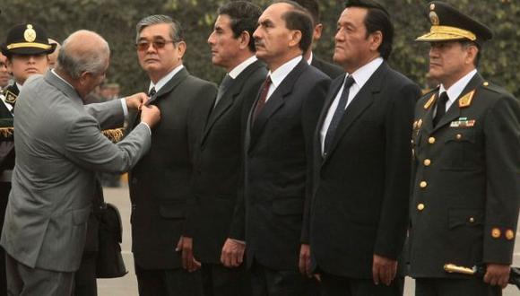 En 2012, el Ministerio del Interior condecoró a los miembros del GEIN que lograron la captura de Abimael Guzmán.