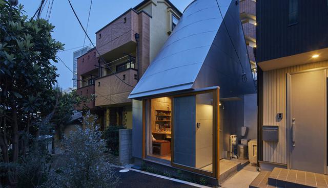 Esta casa tiene 18 m2 pero, a pesar de su tamaño, cuenta con una distribución que permite a dos personas vivir cómodamente. (Foto: Takeshi Hosaka Architects)