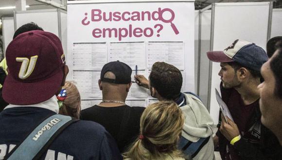 Hay quienes creen que el desempleo ha aumentado en Colombia por los venezolanos, pero otros argumentan que casi todos los venezolanos trabajan informalmente. (AFP).