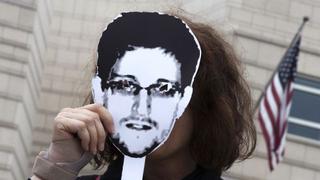 "The Guardian" asegura que solo ha publicado 1% del material de Snowden 