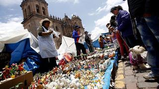 Cusco inicia festejos por Navidad con su feria Santurantikuy