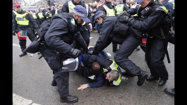 Hooligans fueron protagonistas en duelo de Tottenham en FA Cup - 17
