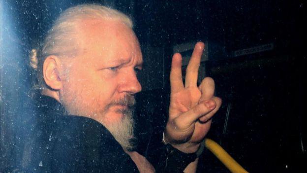 La permanencia de Assange en la Embajada de Ecuador estaba en riesgo desde hace tiempo. (Foto: AFP)