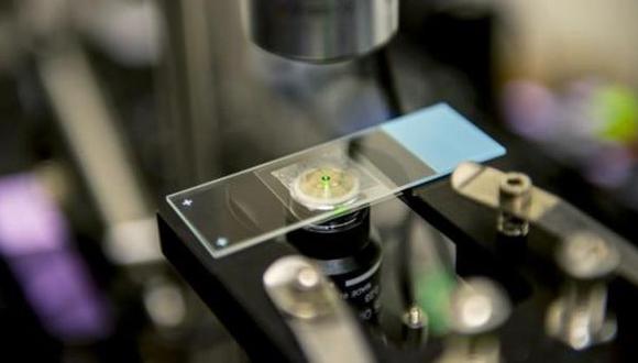 Científicos crean láser que puede congelar líquidos