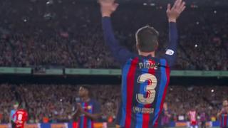 Gerard Piqué se retira entre aplausos de la cancha en el Barcelona vs. Almería | VIDEO