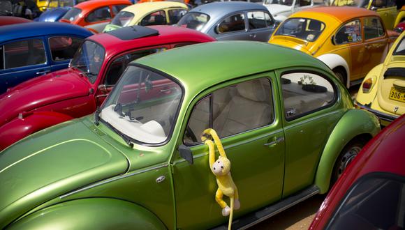 Volkswagen dice que dejará de fabricar su emblemático Beetle en julio del próximo año.