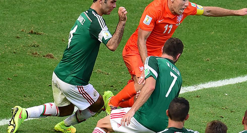 México recuerda el partido con Holanda en el Mundial Brasil 2014 y el penal de Robben. (Foto: AFP)