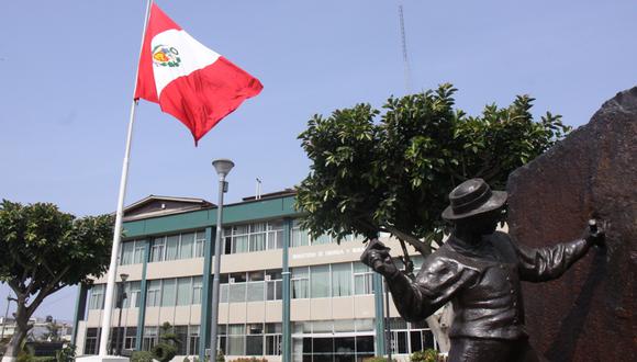 Raúl García Carpio presentó su dimisión al Ministerio de Energía y Minas. (Foto: MEM)