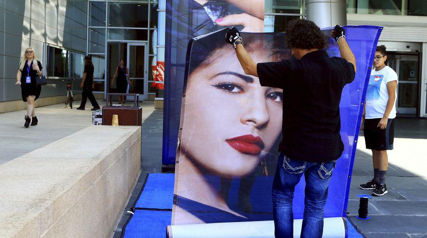 Selena Quintanilla fue asesinada el 31 de marzo en Texas, por la mujer que había sido su presidenta de su club de fans, Yolanda Saldívar. (Foto: Agencia)