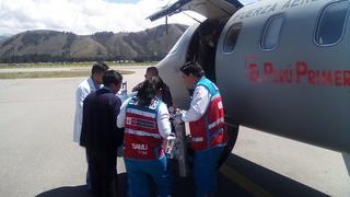 Colegio Médico del Perú pide puente aéreo para el traslado de médicos graves con COVID-19