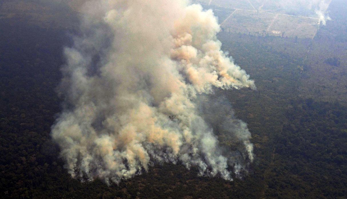 El fuego avanza por la Amazonía de Brasil. (Foto: AFP)