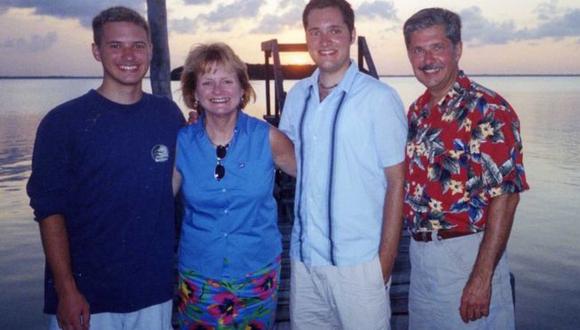 De izquierda a derecha, Kevin, Patricia, Thomas "Bart" y Kent Whitaker. (Foto cortesía de Kent Whitaker).