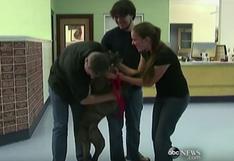 Este es el emotivo reencuentro de un perro y sus dueños tras nueve años | VIDEO