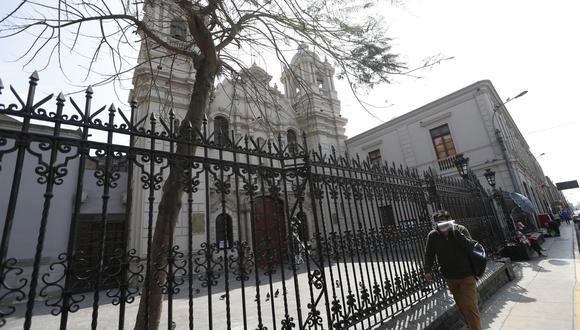 Fieles podrán vacunarse en exteriores de diversas iglesias de Lima Metropolitana, entre ellas Las Nazarenas, ubicada en la avenida Tacna | Foto: El Comercio / Referencial