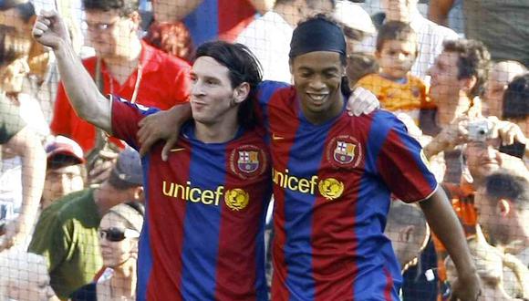 Ronaldinho felicitó a Lionel Messi por ganar el Balón de Oro, pero el brasileño no garantiza que el argentino sea el mejor de la historia. (Foto: AFP)