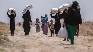 Refugiados vuelven a Tall Abyad por derrota del Estado Islámico