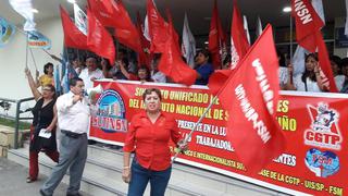 Trabajadores del Hospital del Niño de Breña acatan huelga de 24 horas | VIDEO 