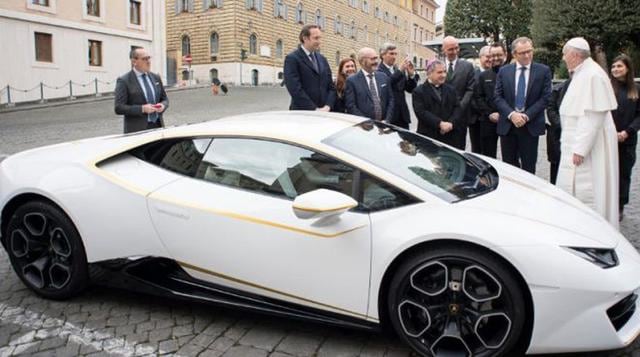 El Papa Francisco subastará un Lamborghini Huracán personalizado. (fotos: difusión)