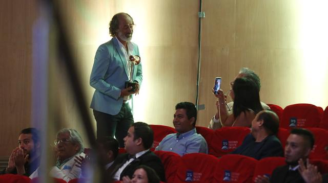 Carlos Alcántara en los Premios Luces 2018. (Foto: José Rojas/ El Comercio)