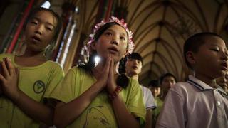 Por qué algunos curas consideran traición el histórico acuerdo entre China y el Vaticano