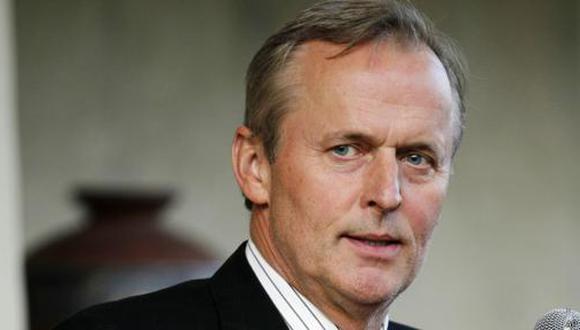 John Grisham se disculpa tras hablar sobre pornografía infantil