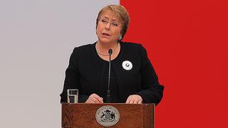 Bachelet pide fortalecer la democracia en aniversario del golpe
